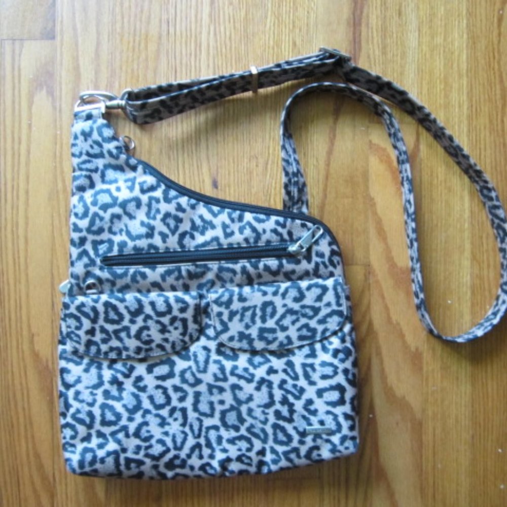 TRAVELON CROSS BODY  BAG
